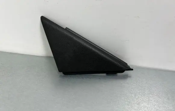 Windshield trim
