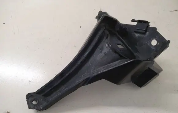 Audi A8 S8 D4 4H Front bumper mounting bracket 4H0807139