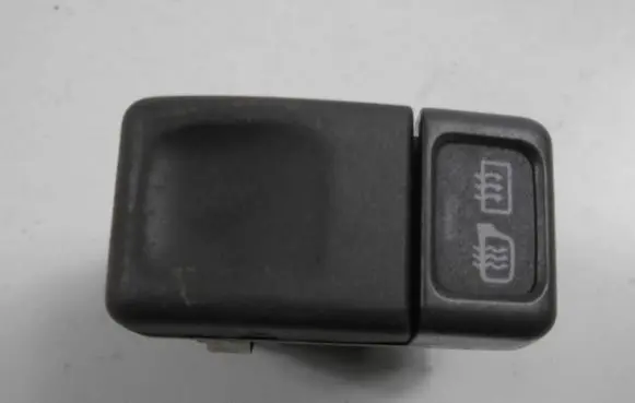 Volvo C70 Windscreen/window heater switch 9162952