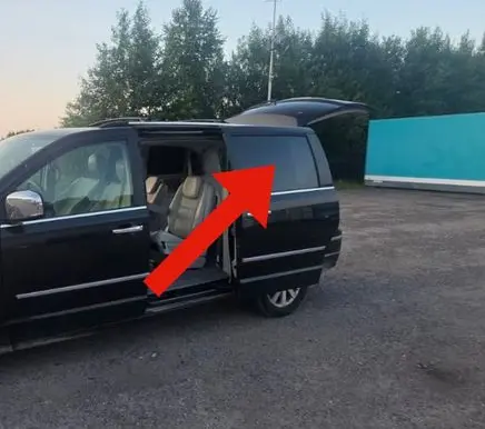 Chrysler Grand Voyager V Sliding door window/glass