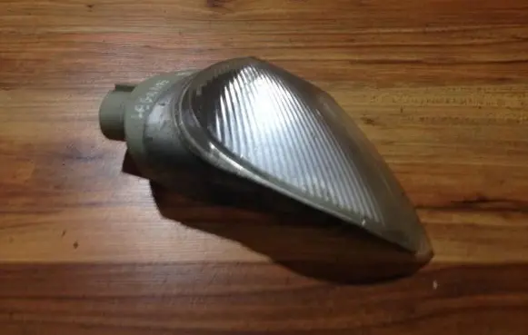 Renault Laguna I Front indicator light 7700820127