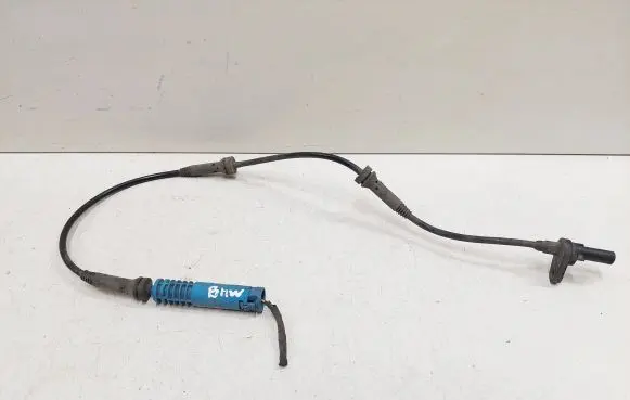 BMW 5 E60 E61 ABS brake wheel speed sensor 69087059 611269087059