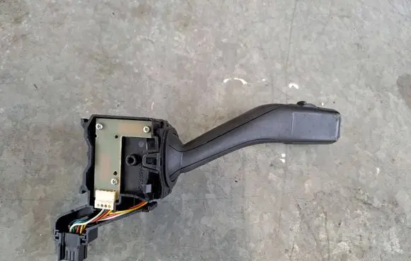 Volkswagen Cross Touran I Indicator stalk ANP80H013E 8ME0302D