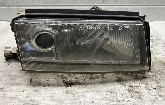 Skoda Octavia Mk1 (1U) Headlight/headlamp 24609000RE