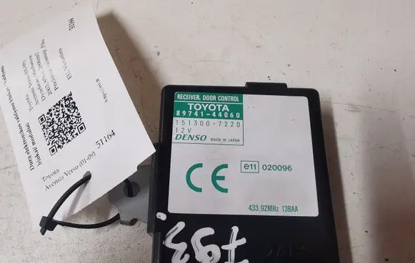Toyota Avensis Verso Door control unit/module 1513007220 E11020096 8974144060