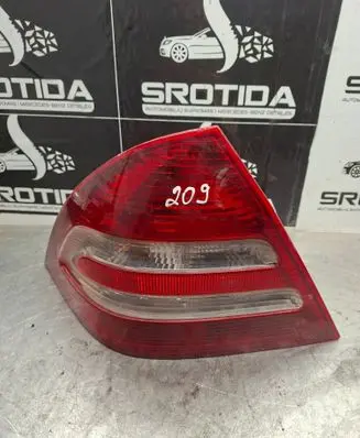Mercedes-Benz C W203 Rear/tail lights 2038201964