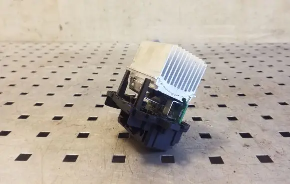 Citroen DS4 Heater blower motor/fan resistor VLCL29PWM11N T1000034ZC