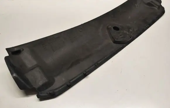 Audi A4 S4 B9 Radiator trim 8W0807081