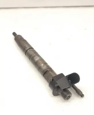 BMW 6 F12 F13 Fuel injector 7823461