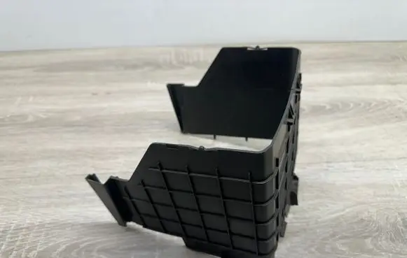 Volkswagen PASSAT CC Battery tray heat shield 3C0915335