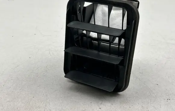 Nissan Murano Z52 Quarter panel pressure vent 768043JA0A