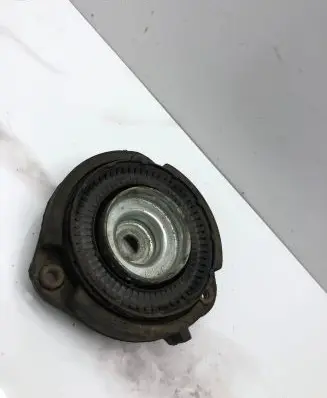 Volkswagen PASSAT B6 Coil spring mount 1K0422331C