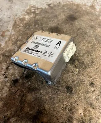 Mercedes-Benz E AMG W212 Other devices A0009050338 A0009055804