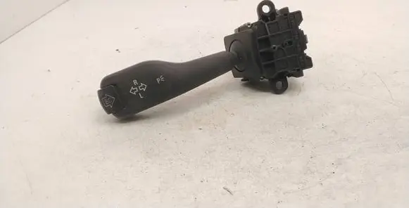 BMW 5 E39 Indicator stalk 8363668K 01104010