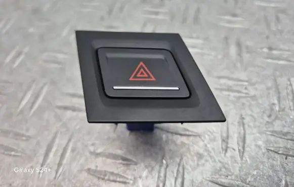 Volkswagen Touran III Hazard light switch 5TB953509