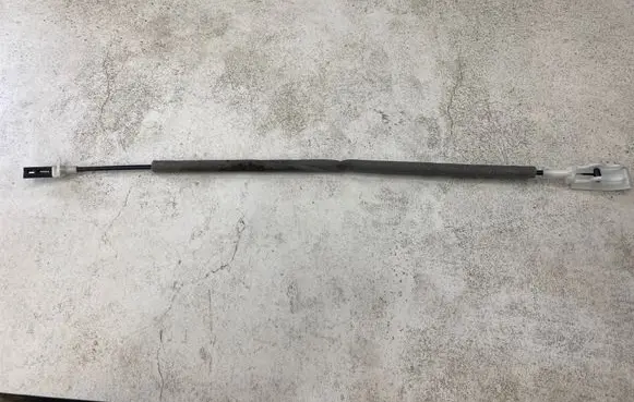 BMW 3 E46 Front door cable line 8213797