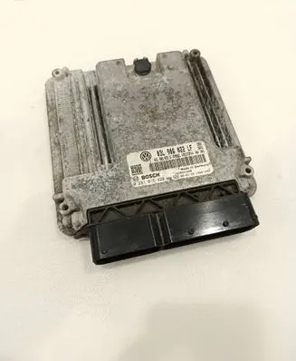Volkswagen Golf VI Engine control unit/module 03L906022LF 03L906022G 0281015420