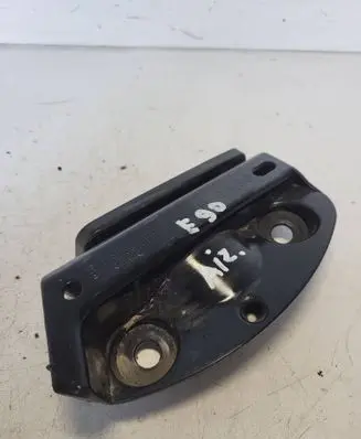 BMW 3 E90 E91 Rear bumper mounting bracket 7118194