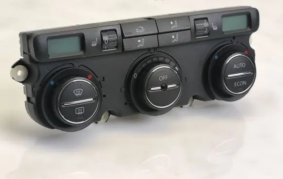 Volkswagen PASSAT B6 Climate control unit 74677512
