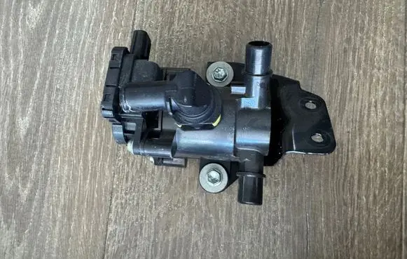 Toyota bZ4X Electric auxiliary coolant/water pump VN0823000110