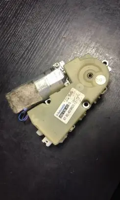 BMW 3 E36 Sunroof motor/actuator 8370823