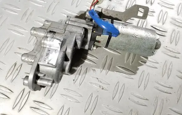 BMW 3 E46 Seat adjustment motor GP41A35 1137401 TEMIC12V500021