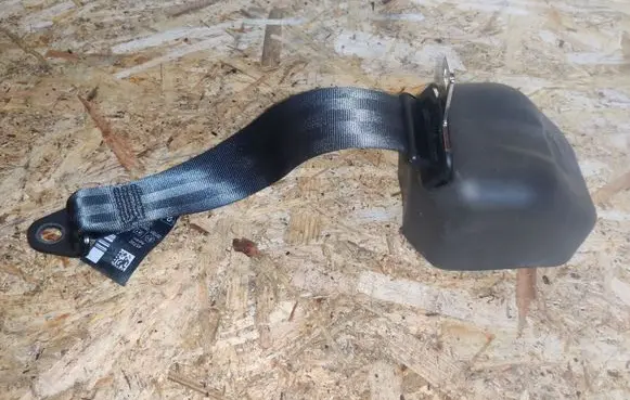Citroen DS3 Rear seatbelt 34048178B