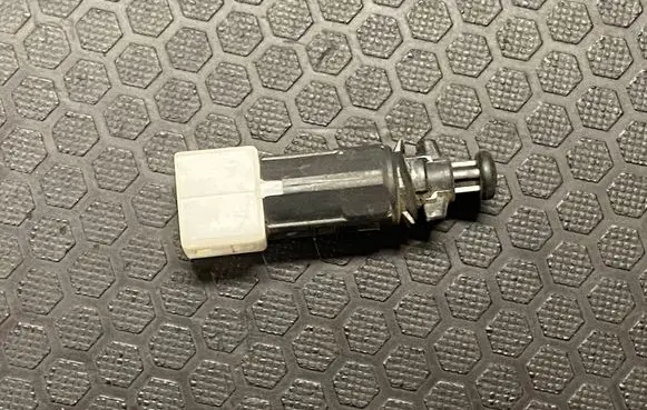 Opel Vivaro Brake pedal sensor switch 414988