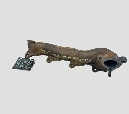 Toyota Avensis T250 Exhaust manifold