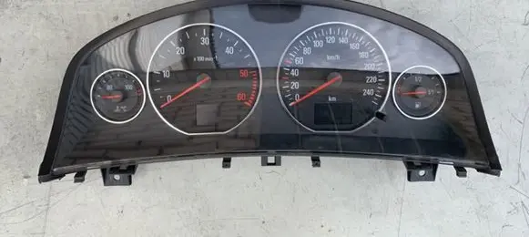 Opel Signum Speedometer (instrument cluster) 13159797