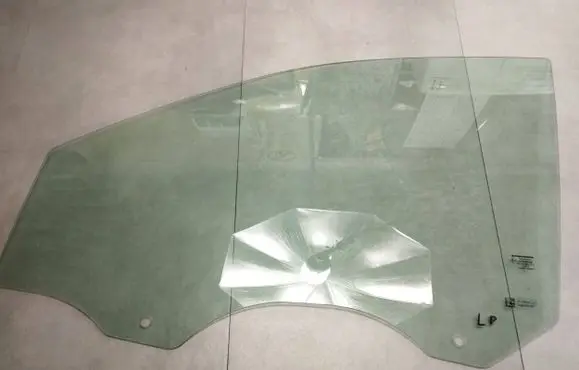 Volkswagen Amarok II Front door window glass four-door N1XBE21411AA