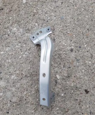 Volkswagen Up Fender mounting bracket 1S0821141