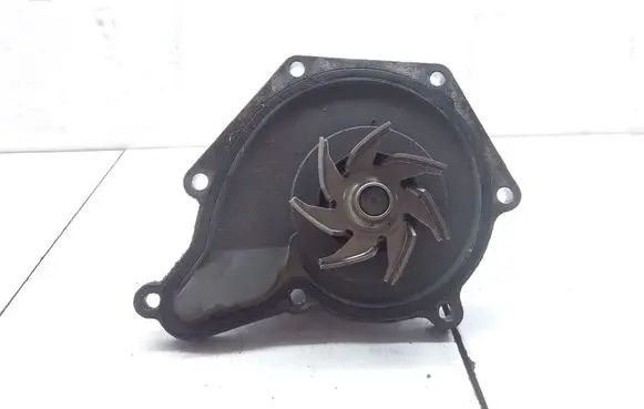 Volkswagen Touareg I Water pump 06E121005