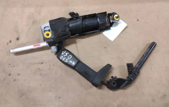 Volvo V50 Front seatbelt 8639692