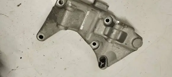 Generator/alternator bracket