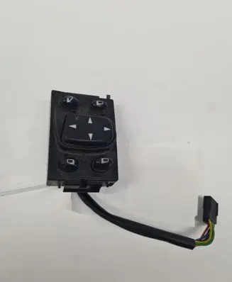 Wing mirror switch