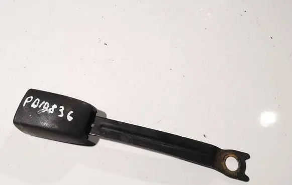 Toyota Aygo AB10 Front seatbelt buckle e034501