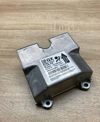 Opel Zafira B Airbag control unit/module 13246046 404745A2
