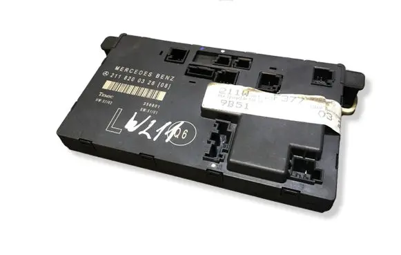 Mercedes-Benz E W211 Door control unit/module 2118200326 356801 SW5101