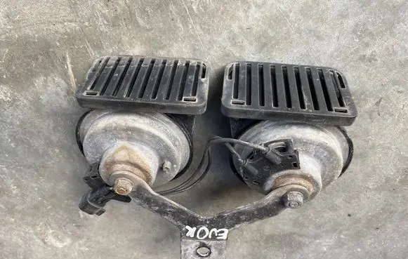 Land Rover Range Rover Evoque L538 Horn signal