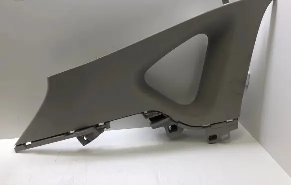 (D)pillar trim (top)