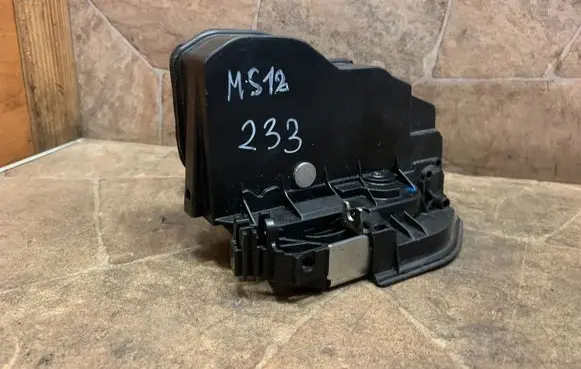BMW 3 F30 F35 F31 Rear door lock 7202147