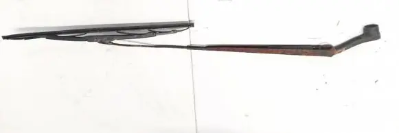 KIA Rio Front wiper blade arm E9692