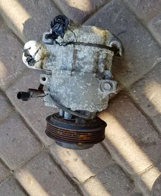KIA Sorento Air conditioning (A/C) compressor (pump)