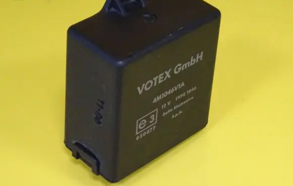 Volkswagen Golf III Door central lock control unit/module 4M1046V1A 5M1046V1A