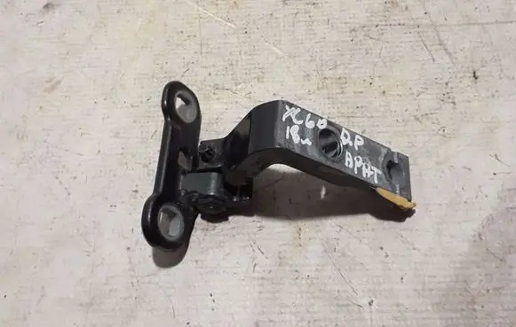 Volvo XC60 Front door lower hinge 31424608