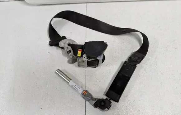 Renault Laguna III Front seatbelt