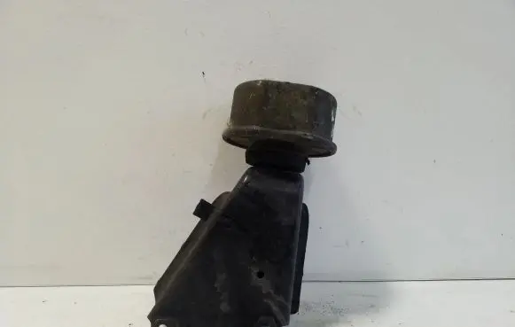 Volkswagen Transporter - Caravelle T4 Engine mount bracket 701199201G