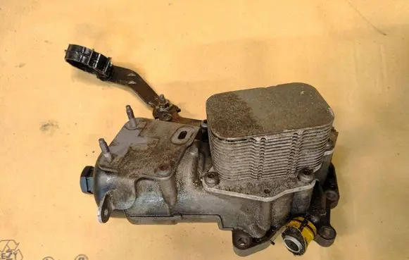 Citroen DS4 Engine oil radiator 1.6-EHDI