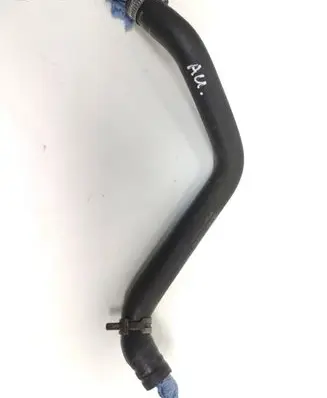 Mercedes-Benz Vito Viano W639 Engine coolant pipe/hose A6398321093